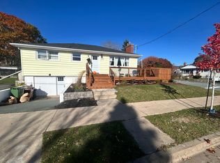 103 Symonds St, Dartmouth, NS B3A3M1
