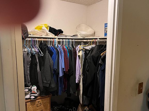 5th image of 387 Sunpark Ln