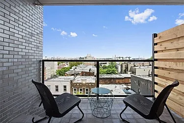 Rented by R New York