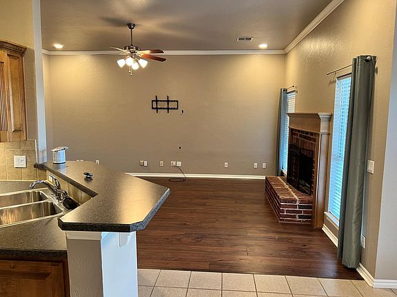 4th image of 16904 Hardwood Pl