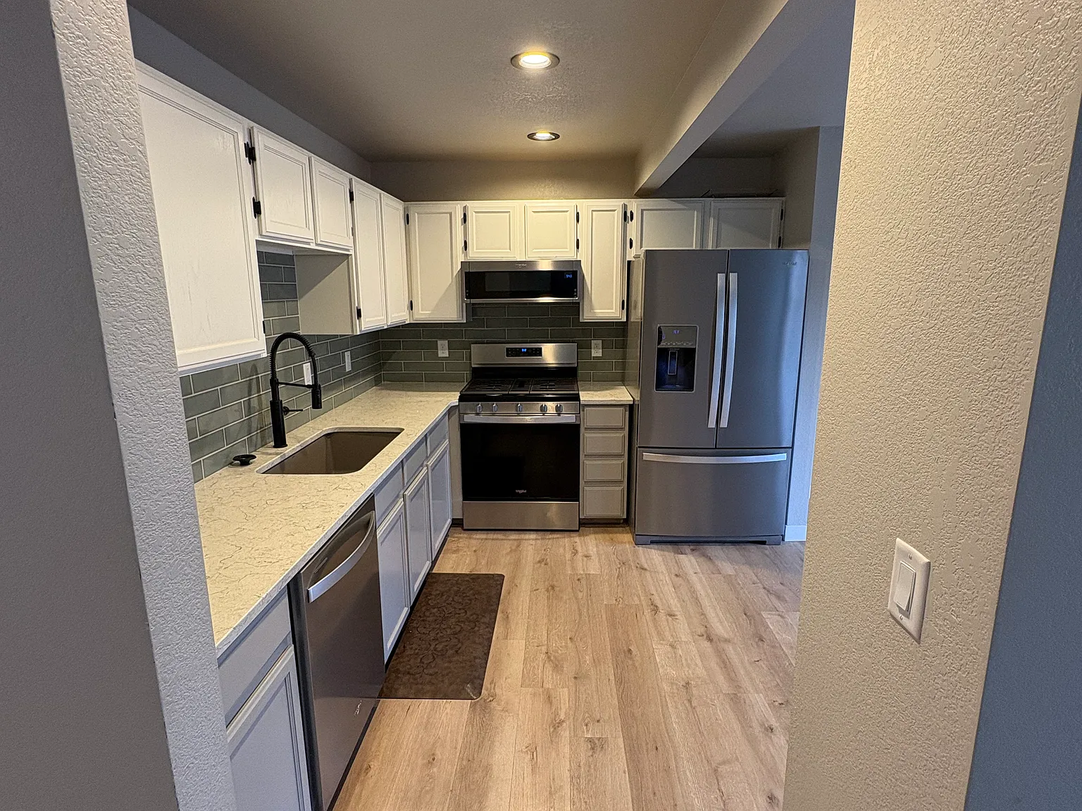 104 Crabapple Dr — Photo 4
