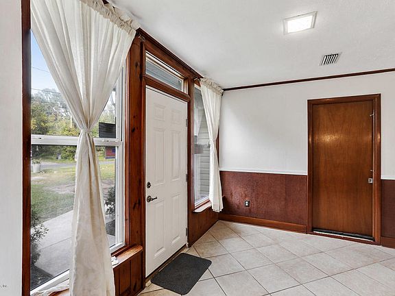 3rd image of 6618 Ortolan Ave