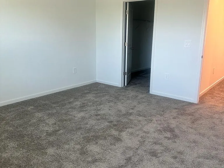 3319 Laurent Loop — Photo 18