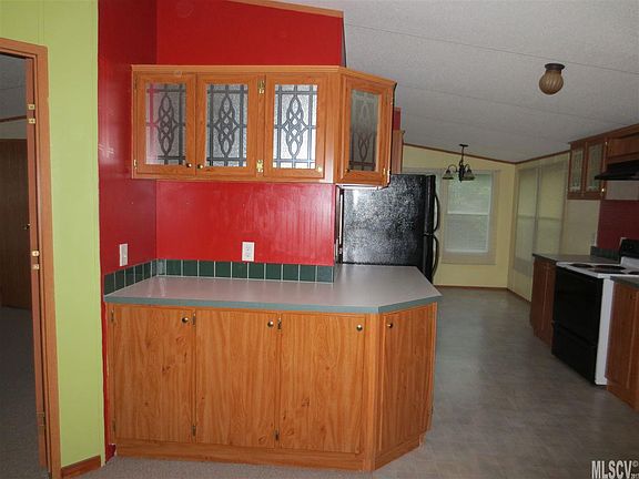 5th image of 380 Sunset St