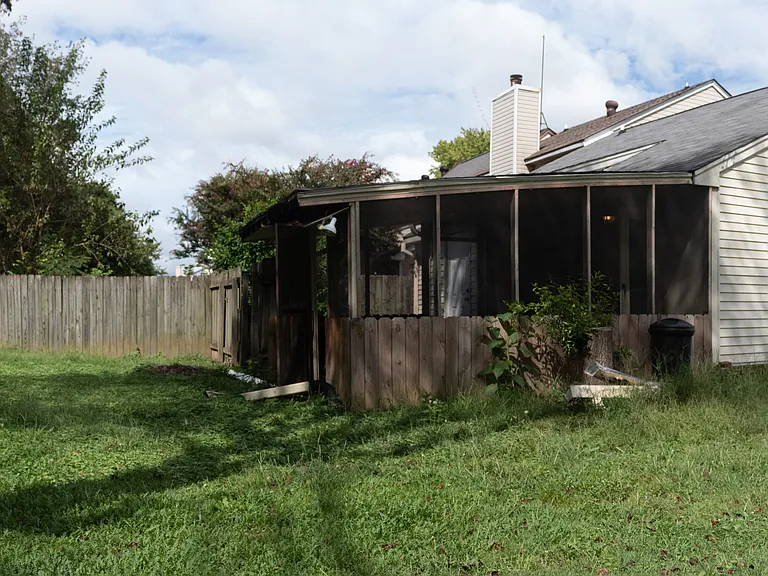 627 Walker Rd — Photo 2