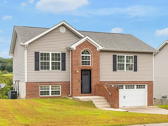 2nd image of 2052 Short Leaf Ln