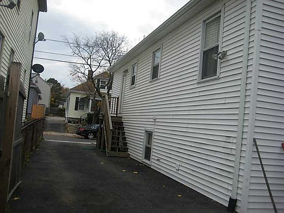 4th image of 101 Pomona Ave