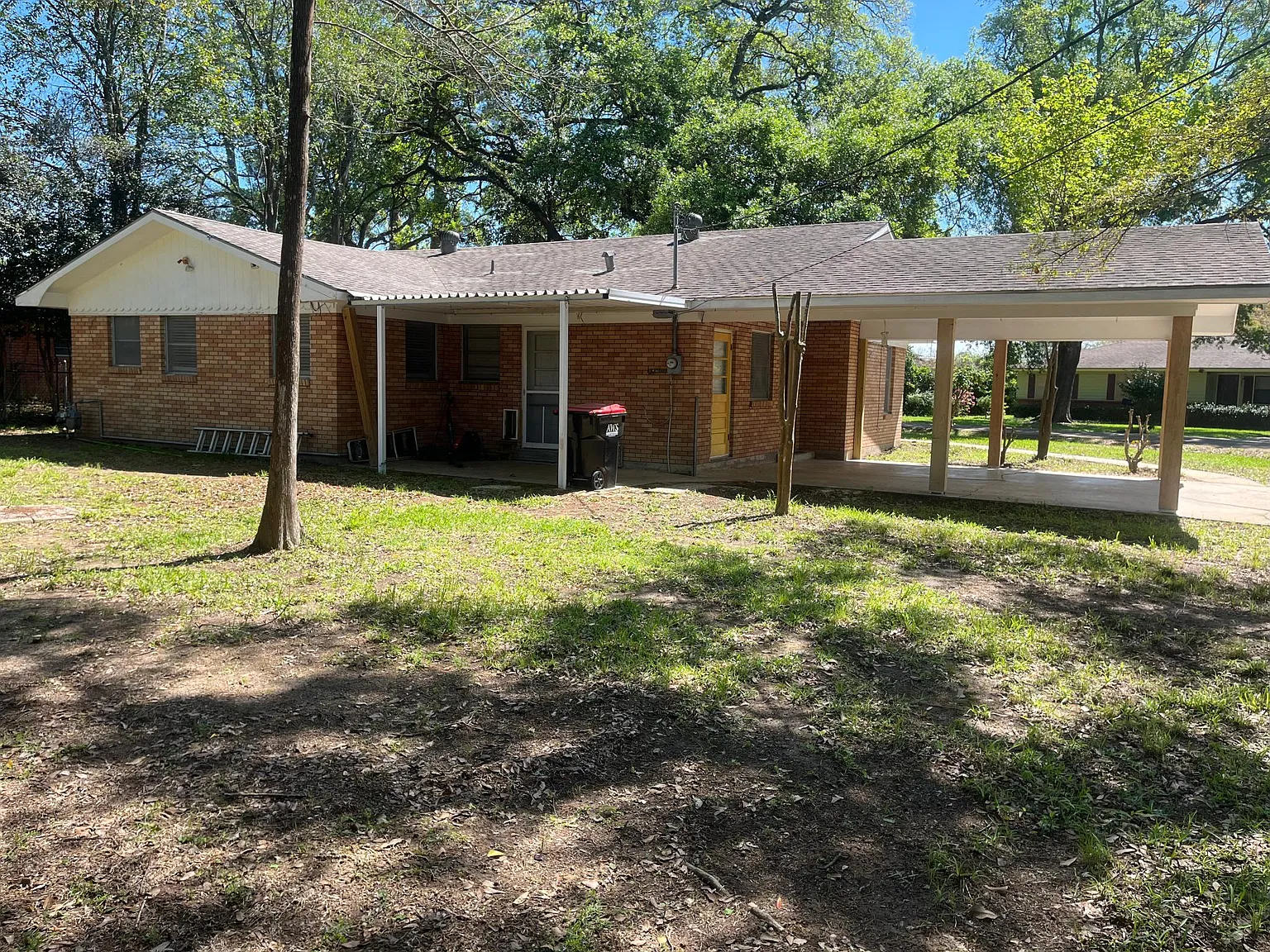 3 bed, 1452 sqft, $1,700 — Photo 2