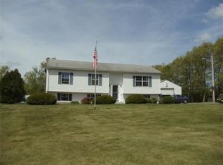 41 Johnson Rd, Uxbridge, MA 01569