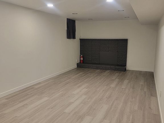 4th image of 710 S Dennis St #B