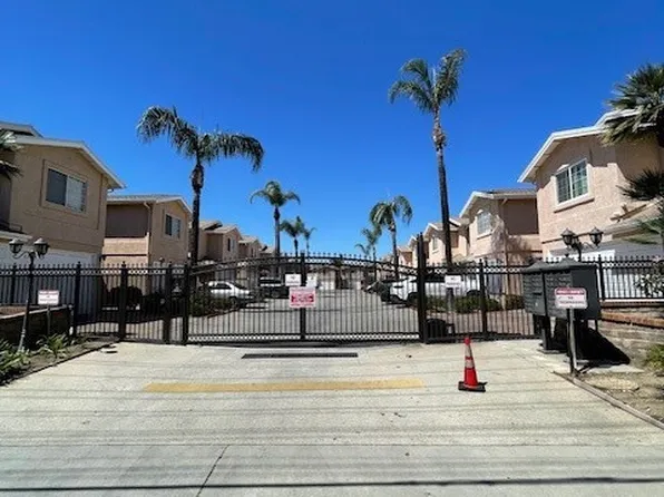 9211 Cedros Ave #B, Panorama City, CA 91402