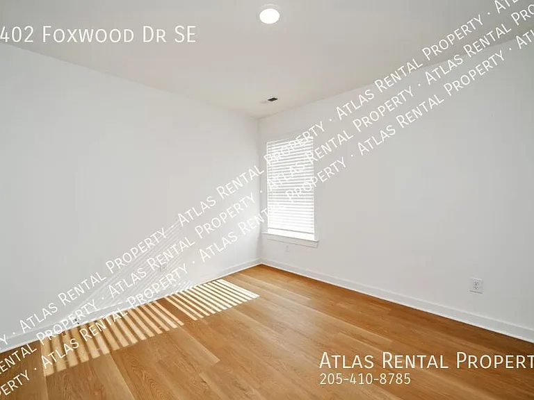 4402 Foxwood Dr — Photo 10