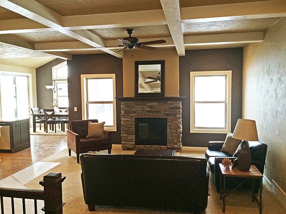 3rd image of 920 Whisper Falls Ct