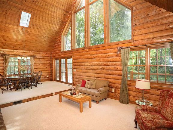 2nd image of 7033 Lone Oak Ln