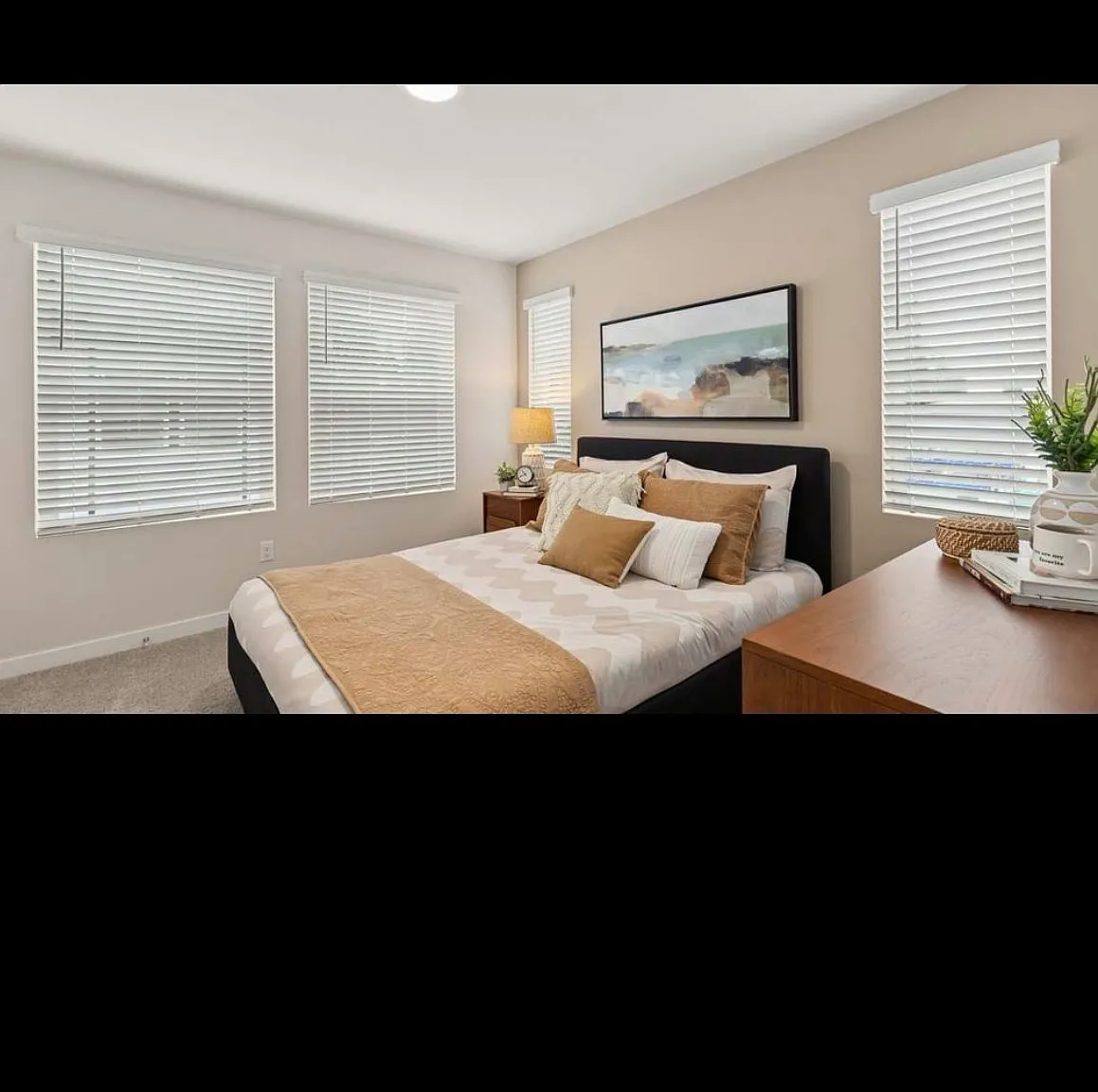 3 bed, 1456 sqft, $3,225 — Photo 2