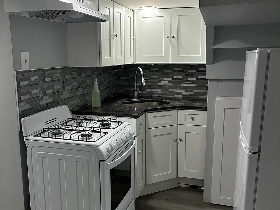 824-828 Kilsyth Rd