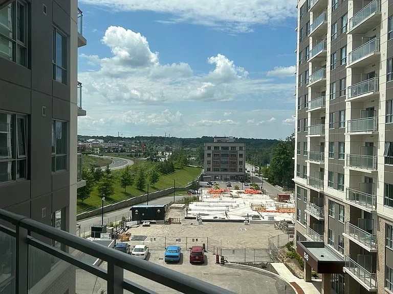 Lakeside Ter — Photo 6