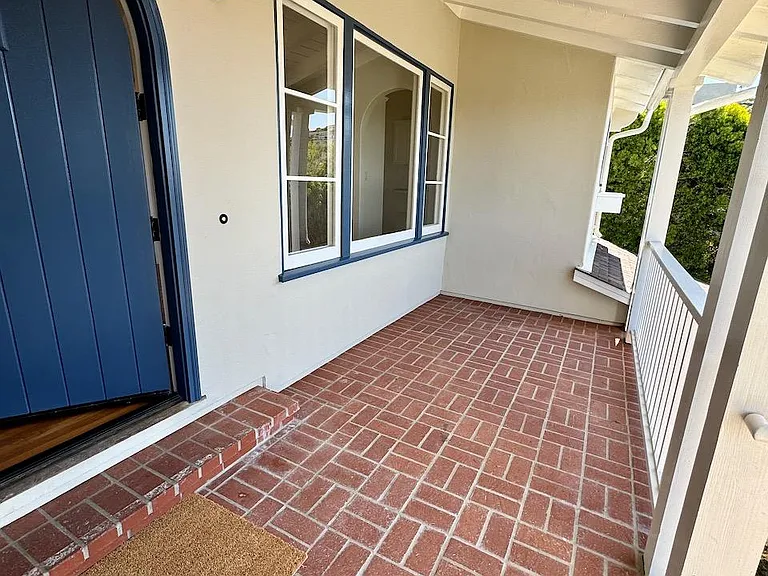 930 Skyline Dr — Photo 13