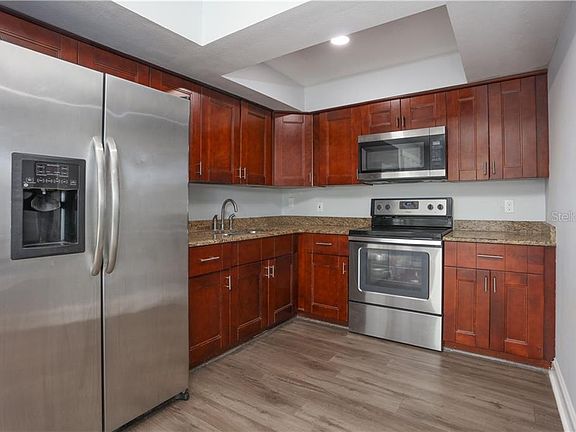 5th image of 11145 Heathcliff St