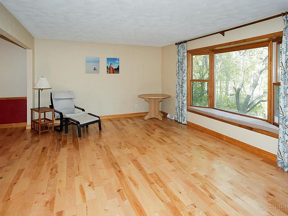 55 lynwood dr-104