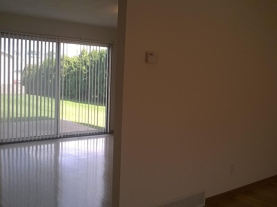 1st image of 4672 Brompton Dr