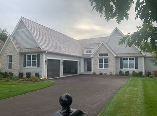 7202 Daybreak Ln, Mundelein, IL 60060