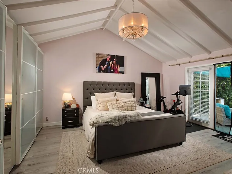 1412 N Catalina St — Photo 18