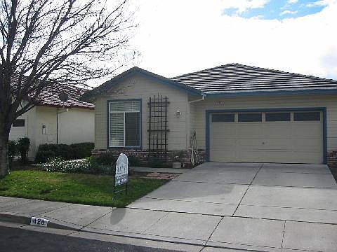 2nd image of 428 Morales Ct