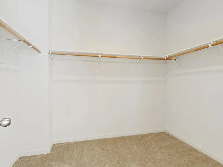 2260 Gallery Dr — Photo 15