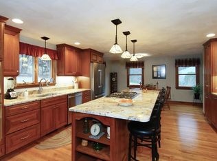 8 Fletcher Rd, Westford, MA 01886