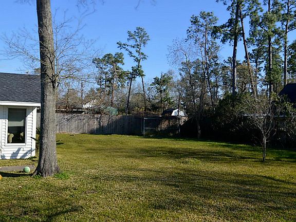 4th image of 717 Shore Acres Blvd