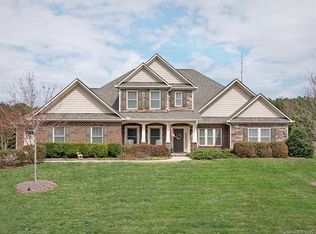 2037 Gloucester St, Matthews, NC 28104