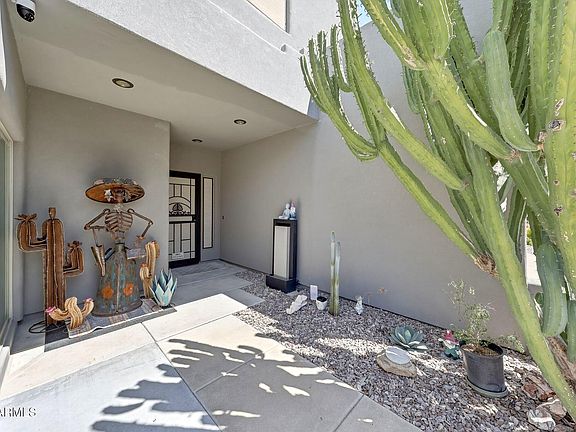 3rd image of 15620 E THISTLE Drive