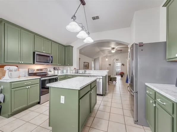 1002 Fredonia Dr, Forney, TX 75126