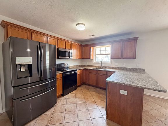 4th image of 1840 Twin Rivers Rd