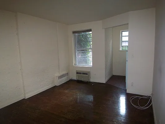 Rented by Fleet Realty | media 17