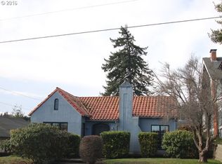 955 S 7th St, Coos Bay, OR 97420