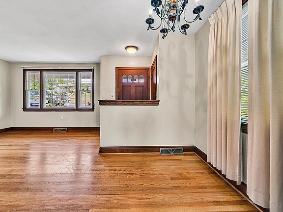5th image of 1223 Jeanette Ave