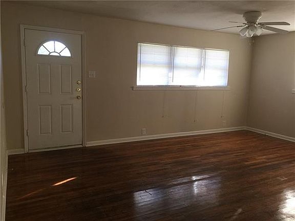 3rd image of 927 W Morton St