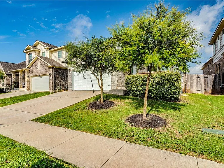 733 Blue Oak Blvd — Photo 4