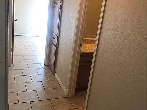 3rd image of 8801 Trailridge Dr