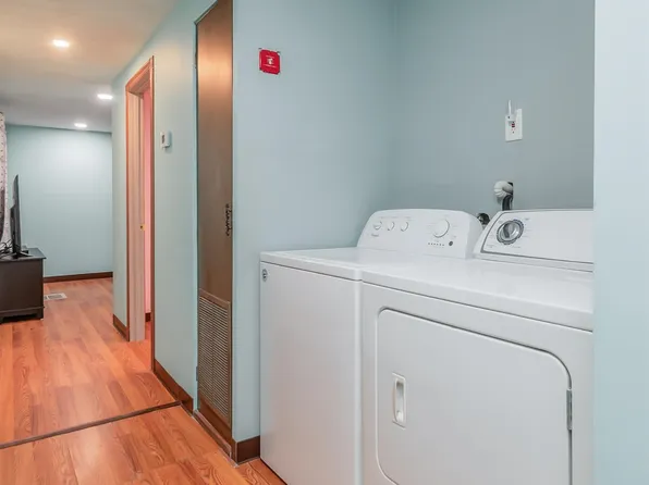 190 West 24th Street image 12 of 21