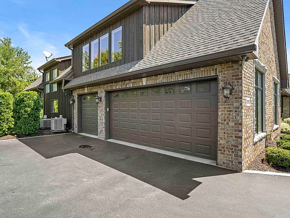 2nd image of 10910 Lake Central Dr