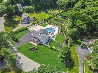 26 Seward Dr, Dix Hills, NY 11746