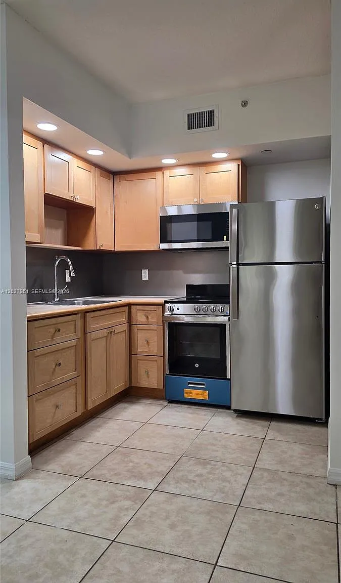 Dixie Grove Residences Co — Photo 2