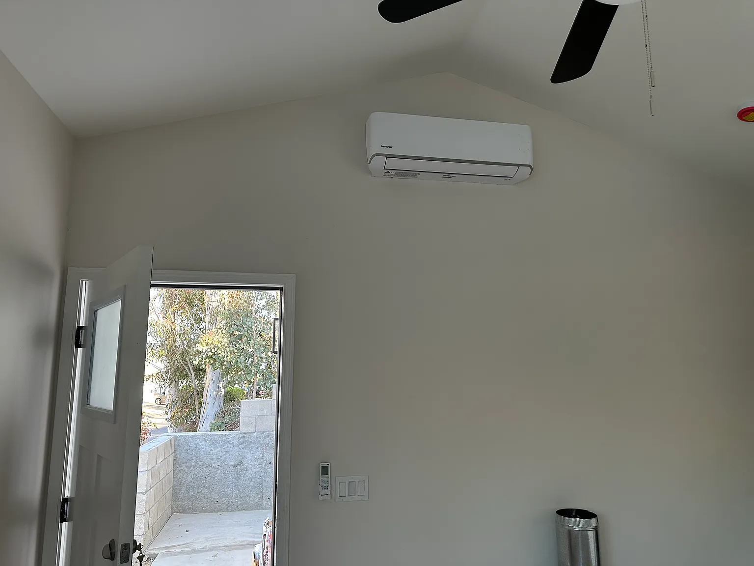 2 bed, 1000 sqft, $2,950 — Photo 3