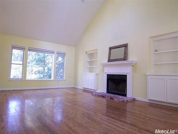 5th image of 6141 Hillcrest Ct