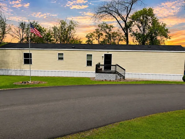 621 Park Ln, Mount Pleasant, PA 15666