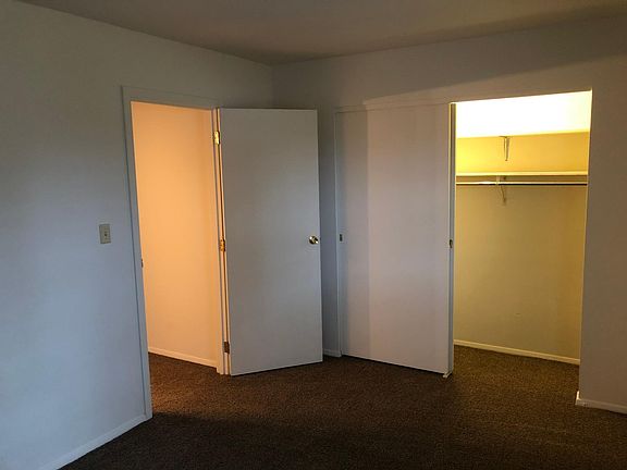 4th image of 1117 Amherst Dr