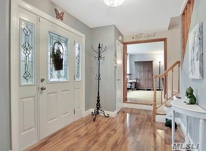 3rd image of 153 Plymouth Blvd